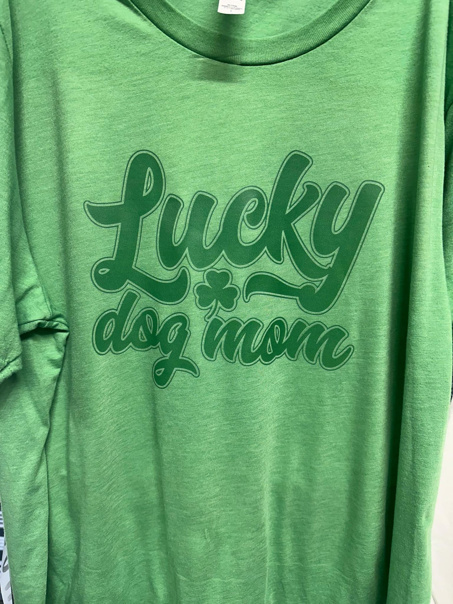 Lucky Dog Mom – T-Shirt Design